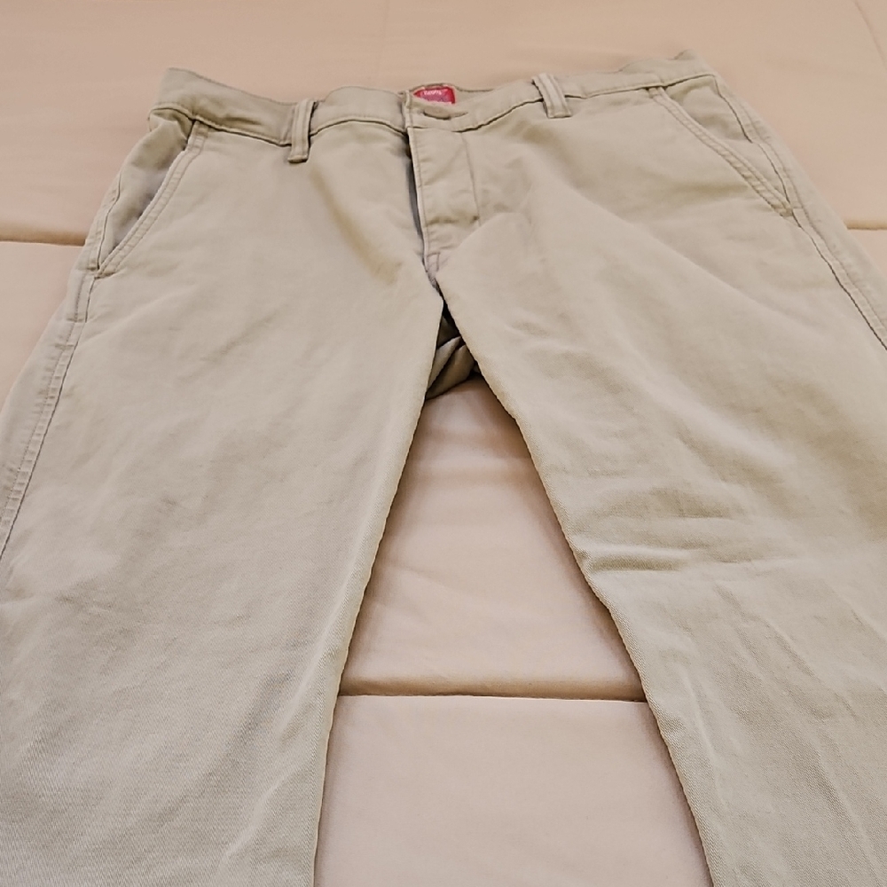 Levi's Slim Chino Pants in Light Khaki